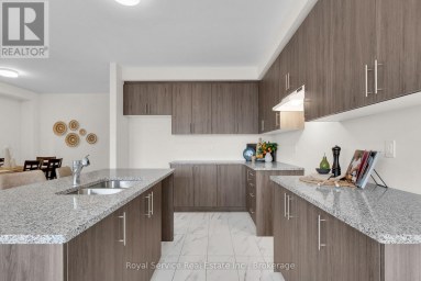 472 TREVOR STREET Cobourg Ontario photo 11