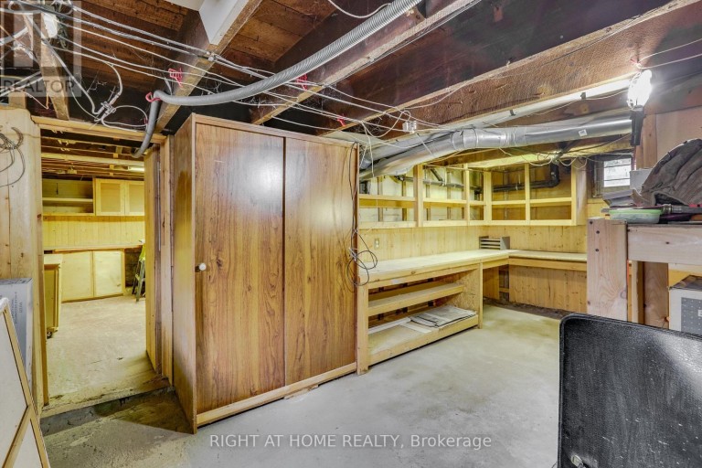 1053 FRANCES STREET, London East (East M), Ontario, N5W2L8
