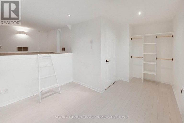 22 - 1666 QUEEN STREET E, Toronto (Woodbine Corridor), Ontario, M4L1G3