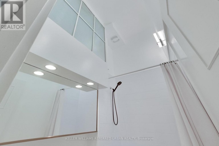 22 - 1666 QUEEN STREET E, Toronto (Woodbine Corridor), Ontario, M4L1G3