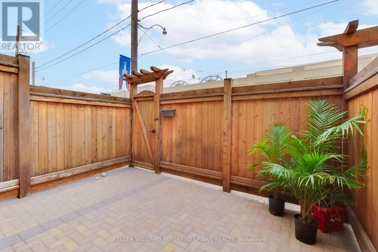22 - 1666 QUEEN STREET E, Toronto (Woodbine Corridor), Ontario, M4L1G3