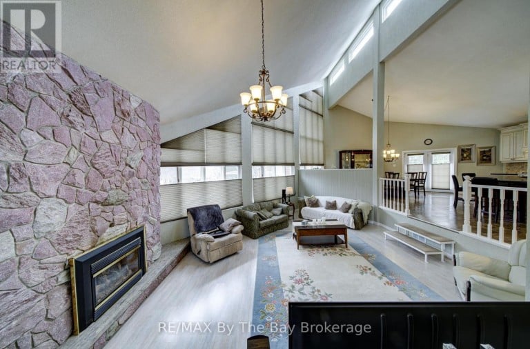 32 BRIDLEWOOD CRESCENT, Wasaga Beach, Ontario, L9Z1B4