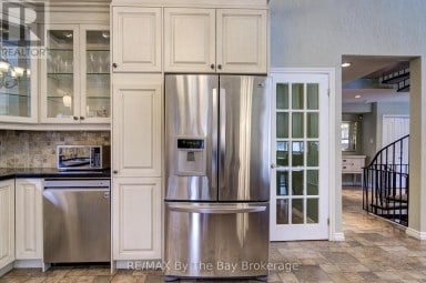 32 BRIDLEWOOD CRESCENT Wasaga Beach Ontario photo 18