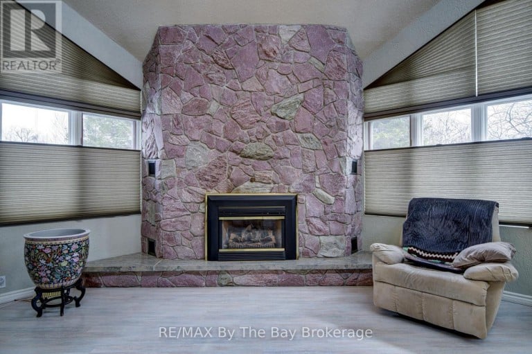 32 BRIDLEWOOD CRESCENT, Wasaga Beach, Ontario, L9Z1B4