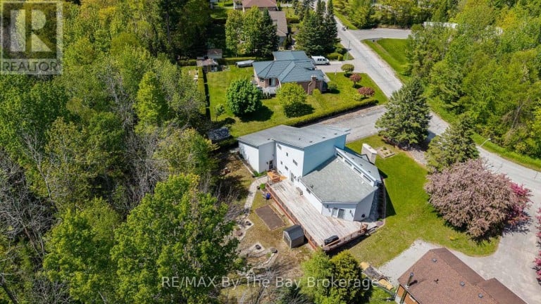 32 BRIDLEWOOD CRESCENT, Wasaga Beach, Ontario, L9Z1B4