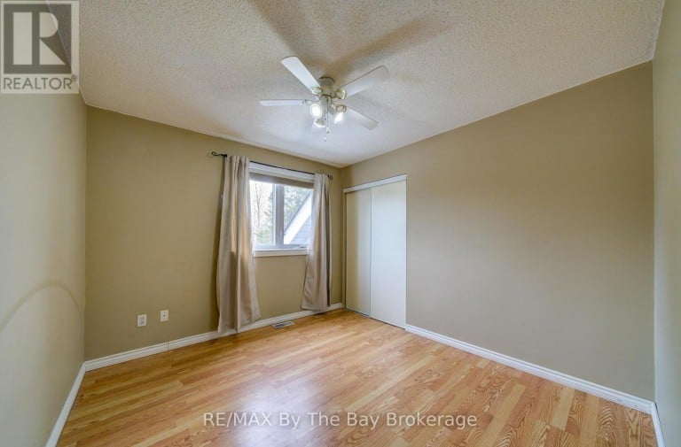 32 BRIDLEWOOD CRESCENT, Wasaga Beach, Ontario, L9Z1B4
