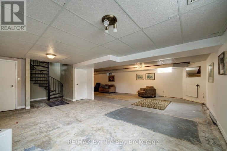 32 BRIDLEWOOD CRESCENT, Wasaga Beach, Ontario, L9Z1B4