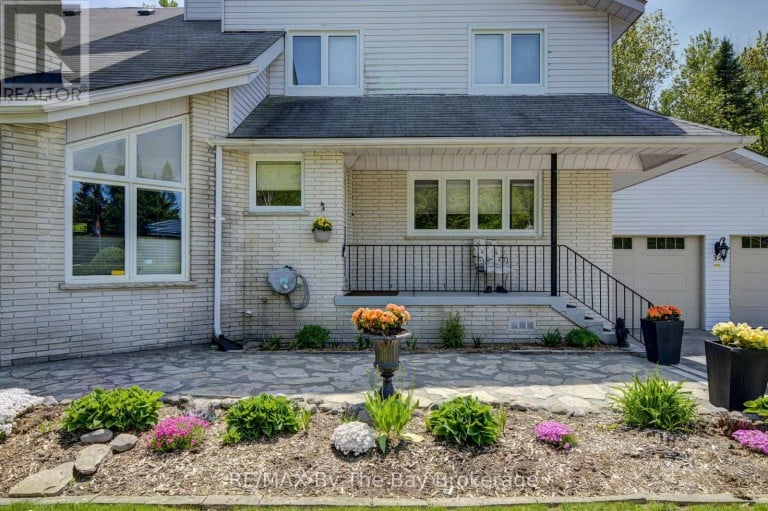 32 BRIDLEWOOD CRESCENT, Wasaga Beach, Ontario, L9Z1B4
