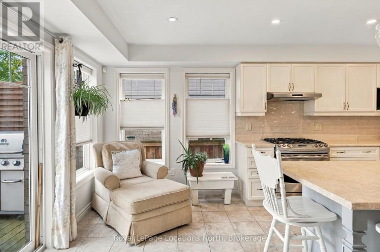 15 KAYLA CRESCENT, Collingwood, Ontario, L9Y5K9