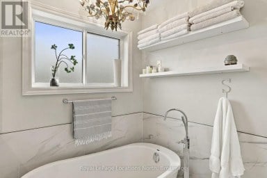 15 KAYLA CRESCENT Collingwood Ontario photo 21