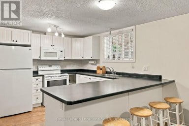 15 KAYLA CRESCENT Collingwood Ontario photo 31