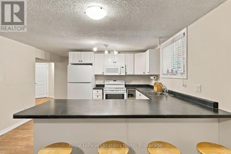 15 KAYLA CRESCENT, Collingwood, Ontario, L9Y5K9