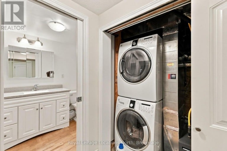 15 KAYLA CRESCENT, Collingwood, Ontario, L9Y5K9