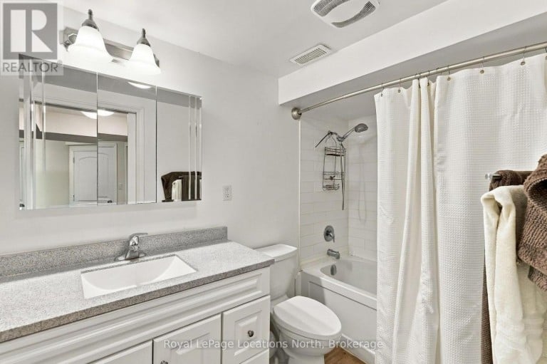 15 KAYLA CRESCENT, Collingwood, Ontario, L9Y5K9
