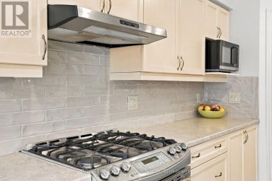 15 KAYLA CRESCENT Collingwood Ontario photo 9