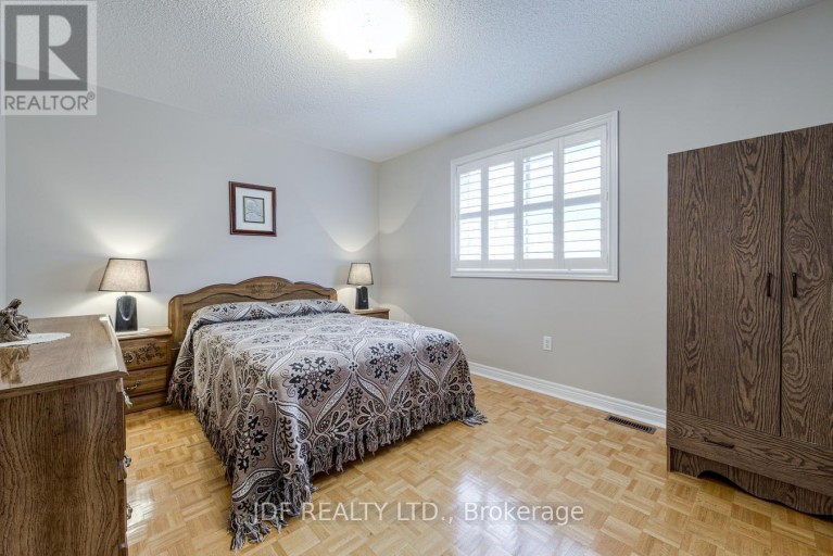 164 GOLDEN GATE CIRCLE, Vaughan (Sonoma Heights), Ontario, L4H1N6