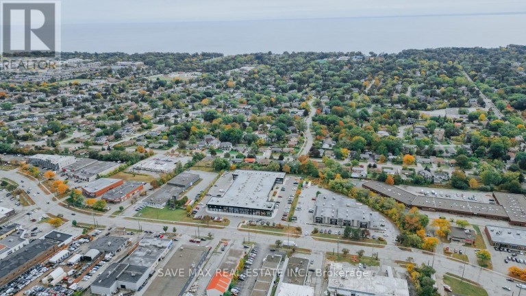 16 - 530 SPEERS ROAD, Oakville (QE Queen Elizabeth), Ontario, L6K2G3