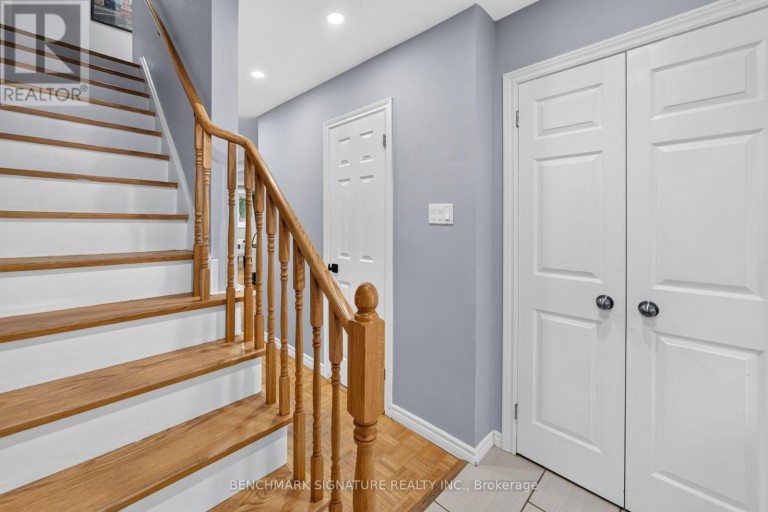 11 - 5292 PINEDALE AVENUE, Burlington (Appleby), Ontario, L7L3V8