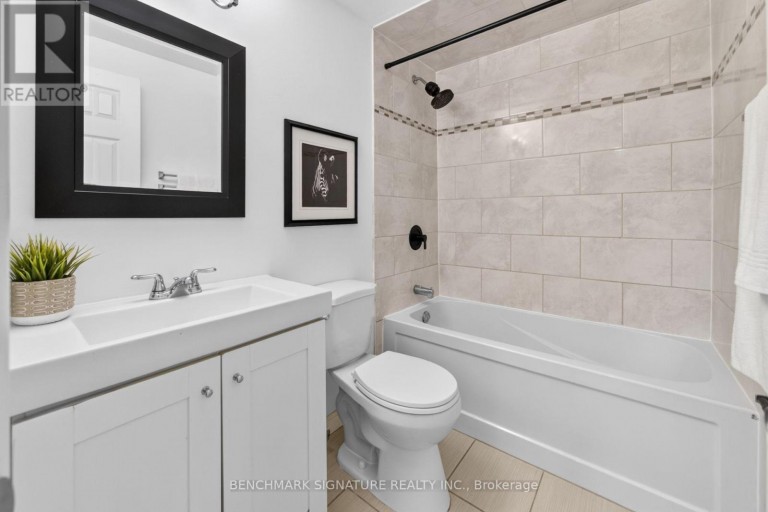 11 - 5292 PINEDALE AVENUE, Burlington (Appleby), Ontario, L7L3V8