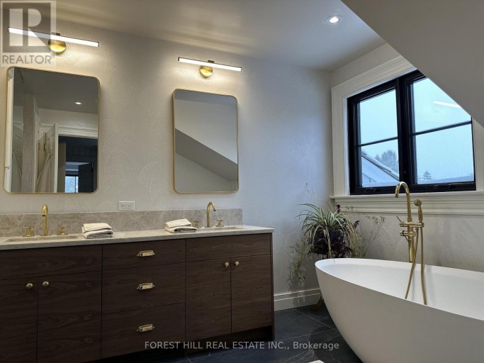 794575 MONO CENTRE ROAD, Mono, Ontario, L9W5Y1