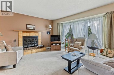 148 Marwood Circle NE Calgary Alberta photo 2