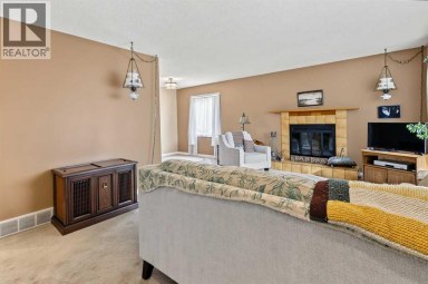148 Marwood Circle NE Calgary Alberta photo 4