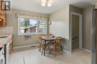 148 Marwood Circle NE Calgary Alberta photo 8