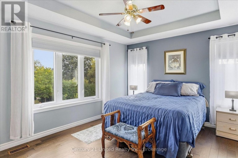 2318 SUMAC STREET, Peterborough (Monaghan Ward 2), Ontario, K9K2J9