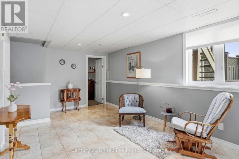 2318 SUMAC STREET, Peterborough (Monaghan Ward 2), Ontario, K9K2J9