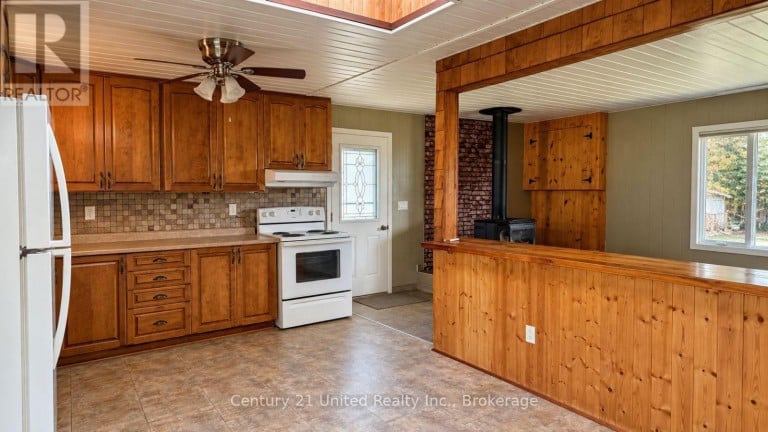 207 ROLLIES POINT ROAD, Curve Lake First Nation 35, Ontario, K0L2H0