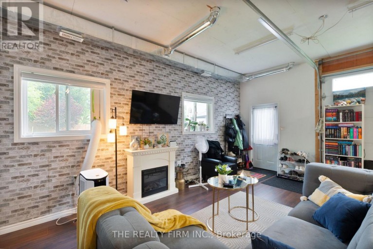6 OAKDALE PLACE, Ingersoll (Ingersoll - South), Ontario, N5C4E4