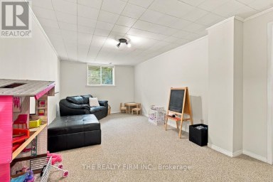 11 SOMERSET CRESCENT London South (South K) Ontario photo 24