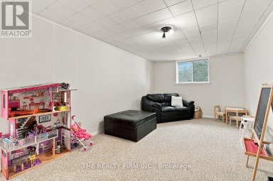 11 SOMERSET CRESCENT London South (South K) Ontario photo 25