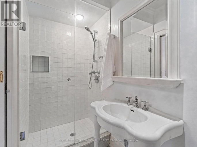 91 BRAEMORE GARDENS, Toronto (Wychwood), Ontario, M6G2C7