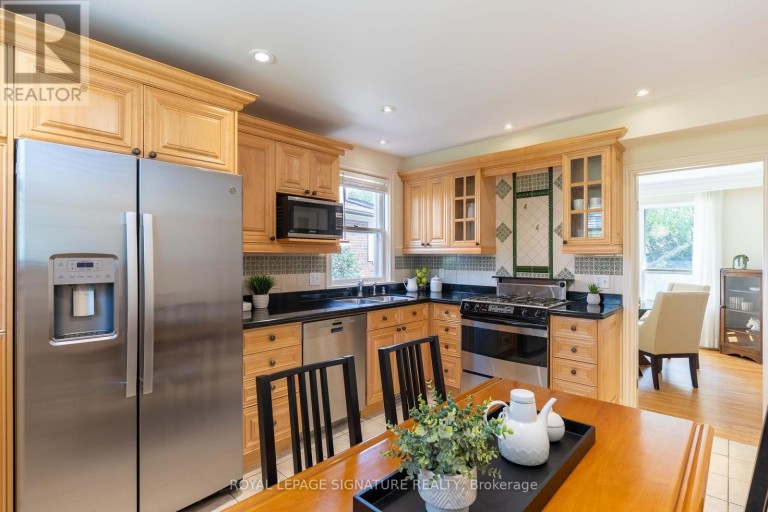38 DANVILLE DRIVE, Toronto (St. Andrew-Windfields), Ontario, M2P1J1