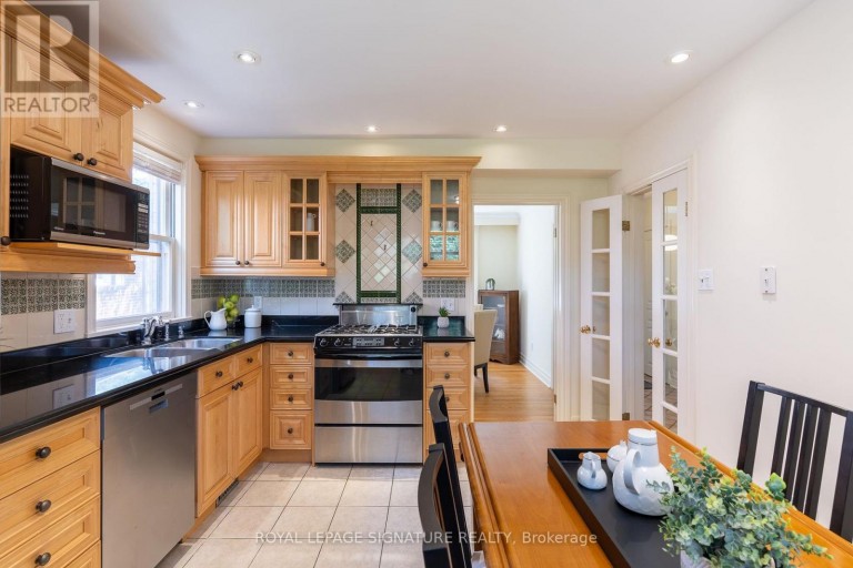 38 DANVILLE DRIVE, Toronto (St. Andrew-Windfields), Ontario, M2P1J1