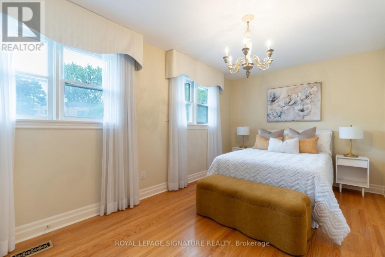 38 DANVILLE DRIVE, Toronto (St. Andrew-Windfields), Ontario, M2P1J1