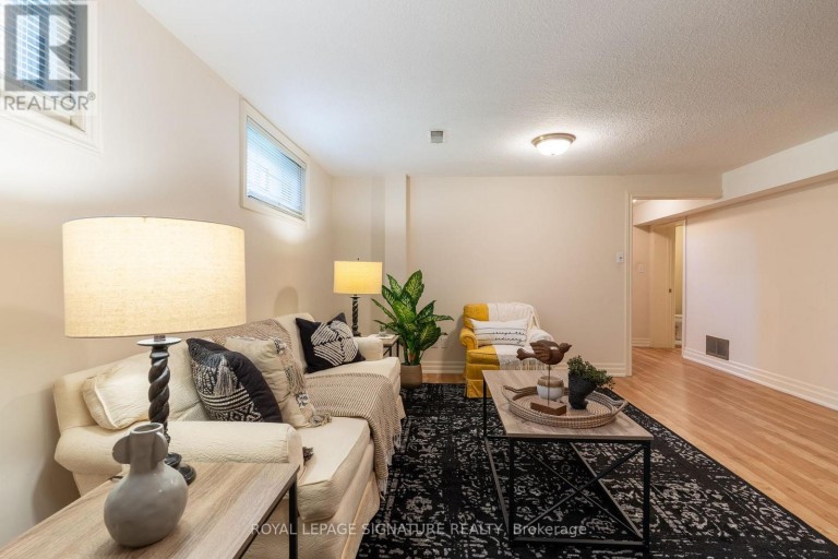 38 DANVILLE DRIVE, Toronto (St. Andrew-Windfields), Ontario, M2P1J1