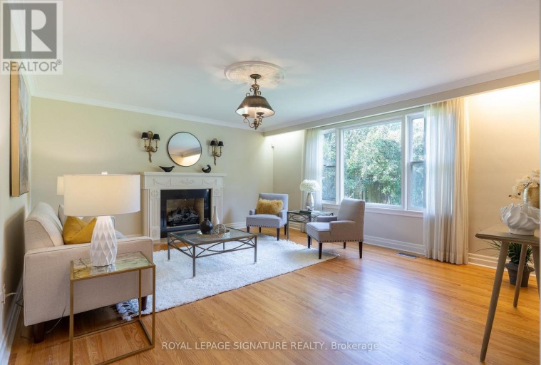 38 DANVILLE DRIVE, Toronto (St. Andrew-Windfields), Ontario, M2P1J1
