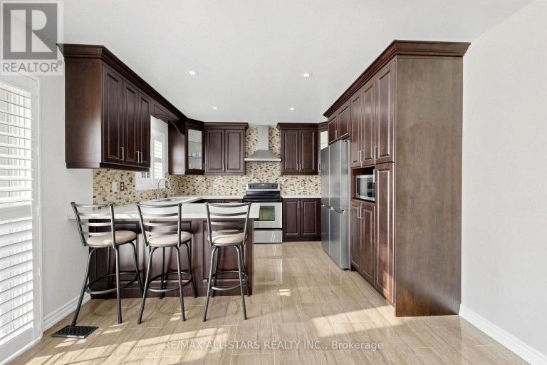 13 BOULDERBROOK DRIVE, Toronto (Rouge), Ontario, M1X2B9