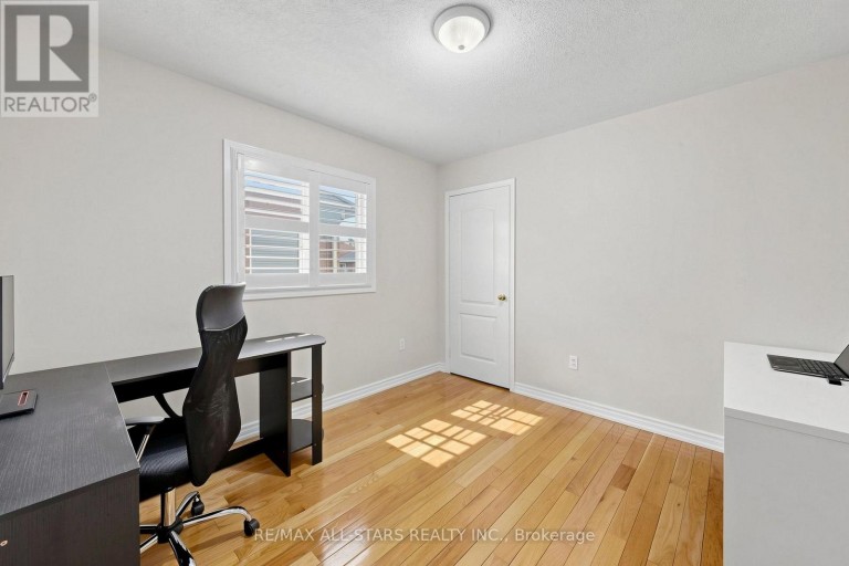 13 BOULDERBROOK DRIVE, Toronto (Rouge), Ontario, M1X2B9