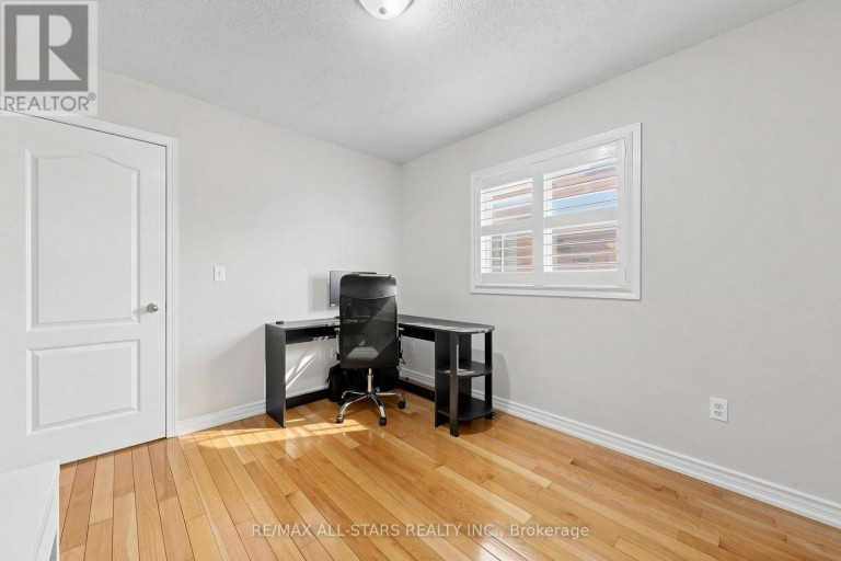13 BOULDERBROOK DRIVE, Toronto (Rouge), Ontario, M1X2B9