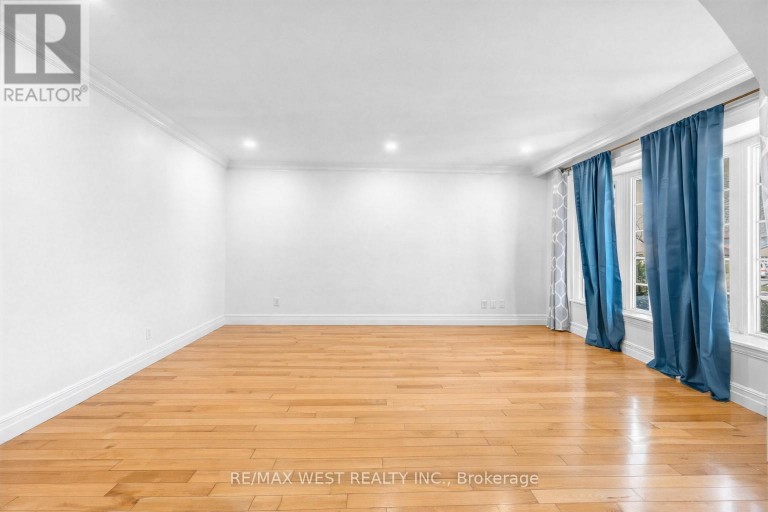 578 BELLAMY ROAD N, Toronto (Woburn), Ontario, M1H1G4
