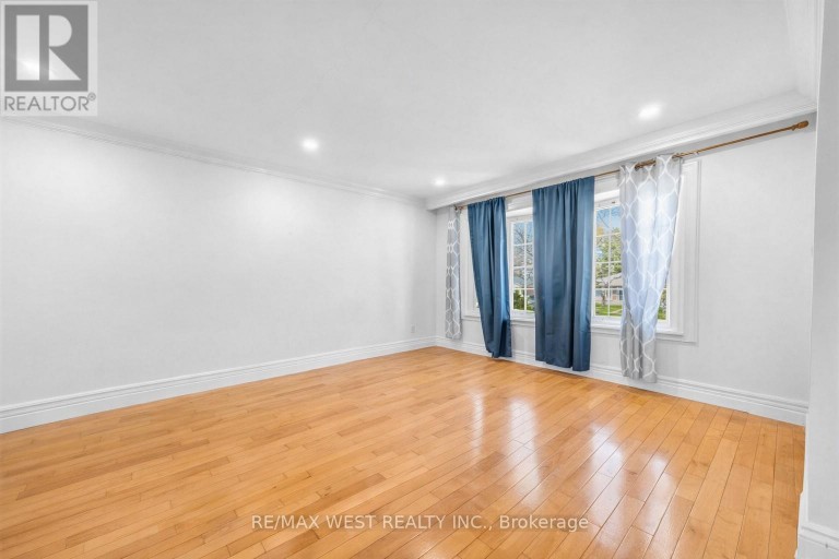578 BELLAMY ROAD N, Toronto (Woburn), Ontario, M1H1G4