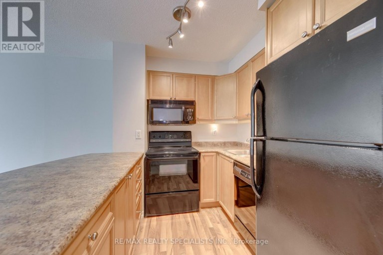 212 - 2155 BURNHAMTHORPE ROAD W, Mississauga (Erin Mills), Ontario, L5L5P4