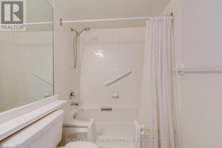 212 - 2155 BURNHAMTHORPE ROAD W, Mississauga (Erin Mills), Ontario, L5L5P4