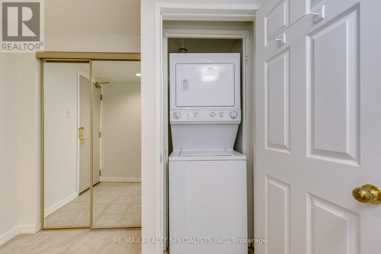 212 - 2155 BURNHAMTHORPE ROAD W, Mississauga (Erin Mills), Ontario, L5L5P4