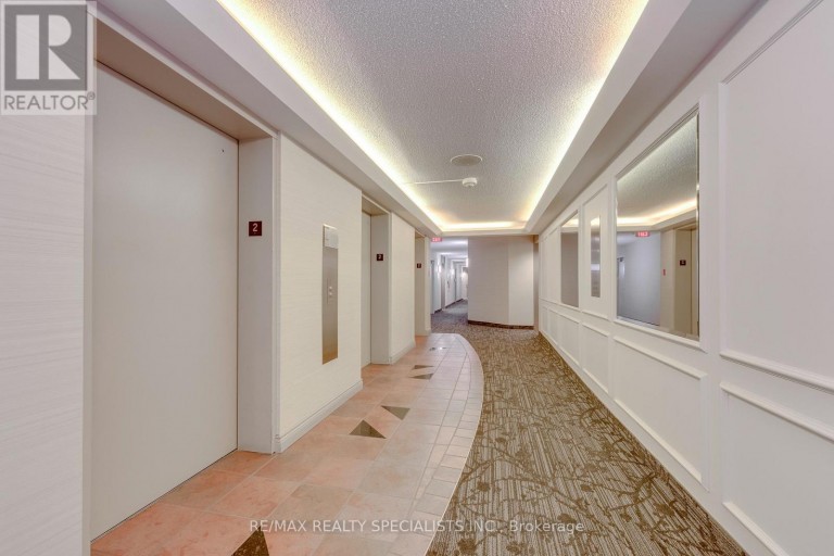 212 - 2155 BURNHAMTHORPE ROAD W, Mississauga (Erin Mills), Ontario, L5L5P4