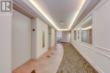 212 - 2155 BURNHAMTHORPE ROAD W Mississauga (Erin Mills) Ontario photo 6