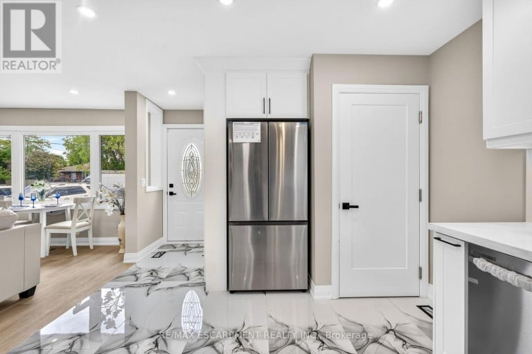 150 HOWARD AVENUE, Hamilton (Balfour), Ontario, L9A2W8